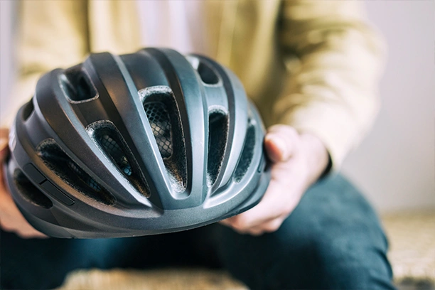 helmet cleaning